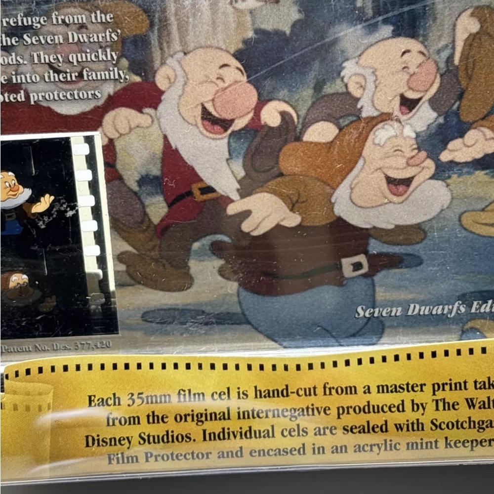 WALT DISNEY SNOW WHITE AND THE SEVEN DWARFS 35MM COLLECTOR FILM CELS - Picture 6 of 11
